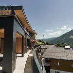住宿加早餐酒店 Landhaus Saalbach - Joker Card Included In Summer