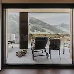 Landhaus Saalbach - Joker Card Included In Summer 住宿加早餐酒店 4*
