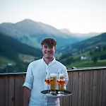 Landhaus Saalbach - Joker Card Included In Summer Couette-café 4*
