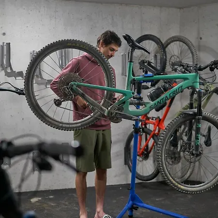 - In & Out Alojamento de Acomodação e Pequeno-almoço