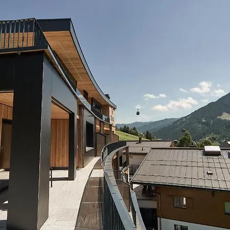 Bed & Breakfast - In & Out