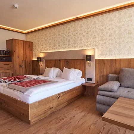 Bed & Breakfast - Joker Card Included In Summer