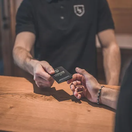 Alojamento de Acomodação e Pequeno-almoço - In & Out 4*