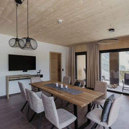 - In & Out 4* Saalbach-Hinterglemm